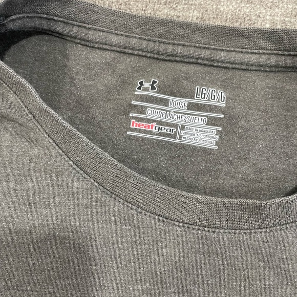 Under Armour Dark Gray Graphic Tee - The Rock - Picture 5 of 8